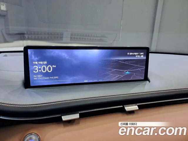 Genesis GV70 — Фото автомобиля 12