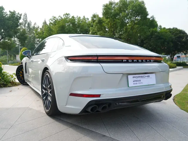 Porsche Panamera — Фото автомобиля 19