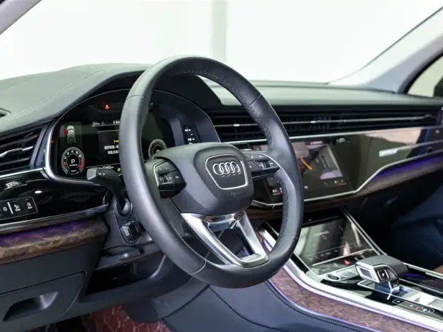 Audi Q7 — Фото автомобиля 19