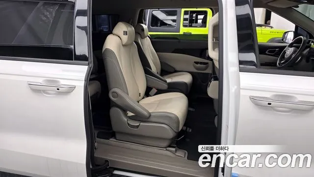 Kia Carnival Generation 4 — Фото автомобиля 18