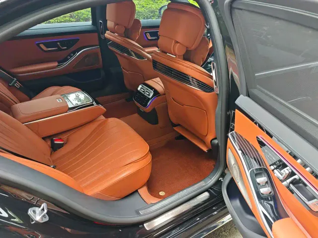 Mercedes-Benz S-Class — Фото автомобиля 12