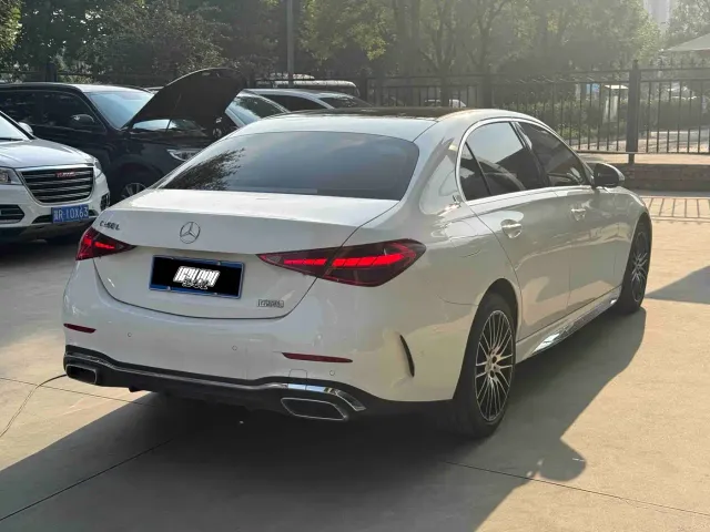 Mercedes-Benz C-Class — Фото автомобиля 2