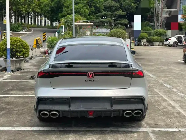 Changan UNI-V — Фото автомобиля 5