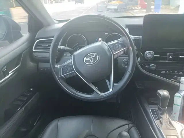 Toyota Camry 2021 2.0G Luxury Edition — Фото автомобиля 2