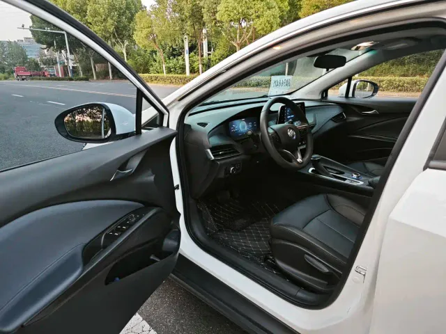 Buick Velite 6 — Фото автомобиля 10