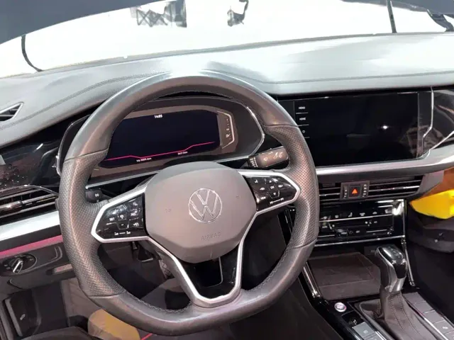 Volkswagen Passat — Фото автомобиля 2