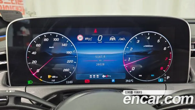 Mercedes-Benz E-Class — Фото автомобиля 8