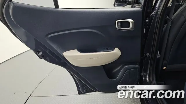 Hyundai Venue — Фото автомобиля 14