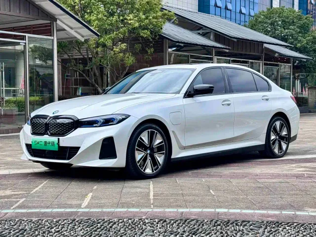 BMW i3 — Фото автомобиля 2