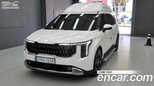 Kia Carnival Generation 4 — Фото автомобиля 2