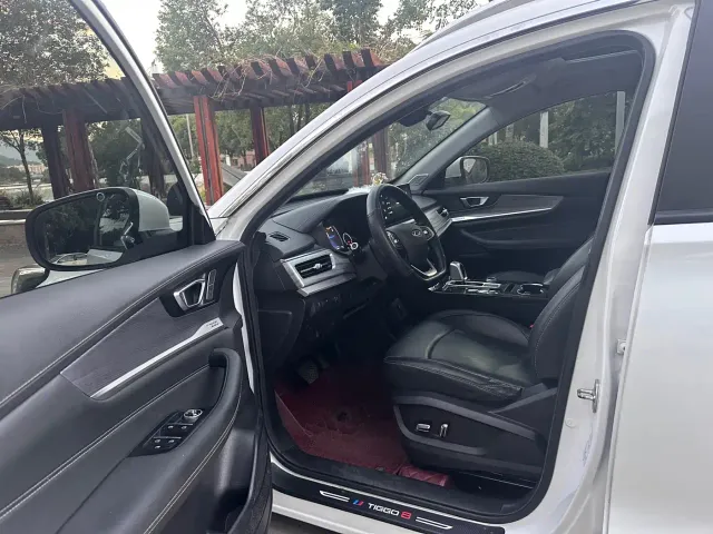 Chery Tiggo 8 — Фото автомобиля 18