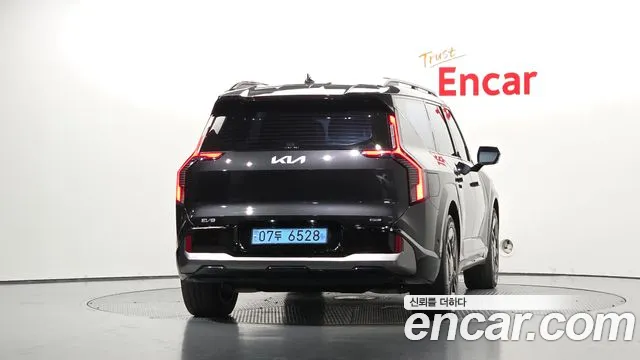 Kia EV9 — Фото автомобиля 4