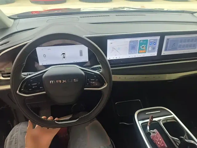 Maxus G90 — Фото автомобиля 9