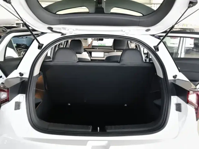 Geely Geometry E Firefly — Фото автомобиля 18