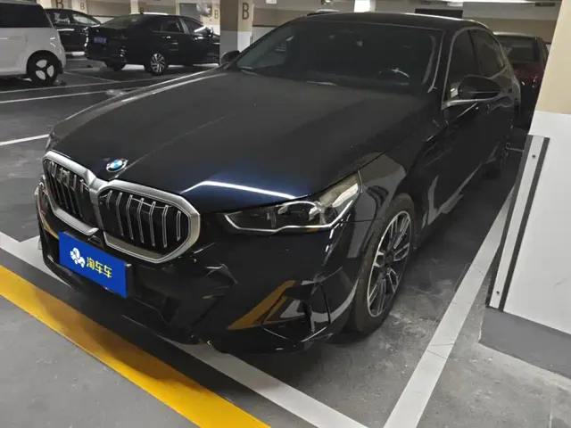 Фотография автомобиля — BMW 5 Series