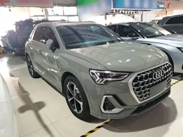 Audi Q3 — Фото автомобиля 3
