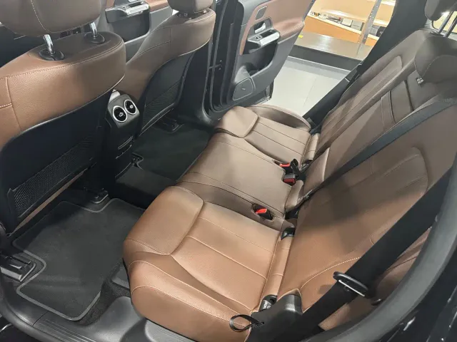 Mercedes-Benz EQB — Фото автомобиля 9