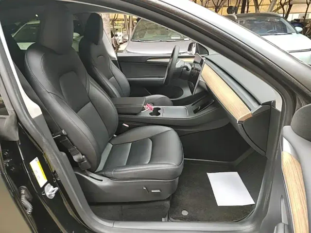 Tesla Model Y 2022 Facelift Rear-Wheel Drive Version — Фото автомобиля 24