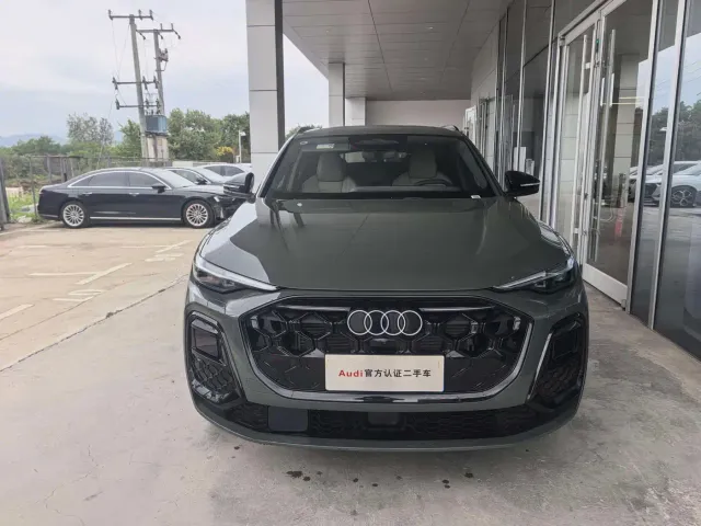 Audi Q5L — Фото автомобиля 2