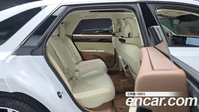 Hyundai Grandeur GN7 — Фото автомобиля 17