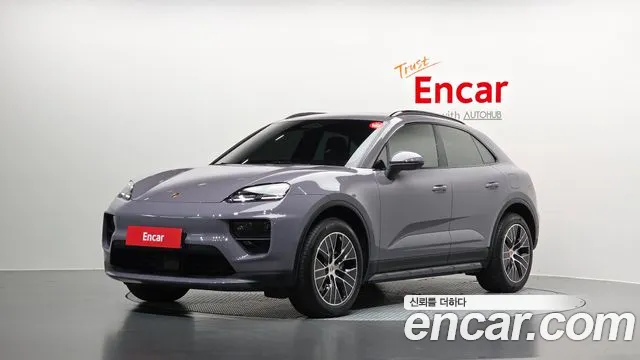 Фотография автомобиля — Porsche Macan Electric