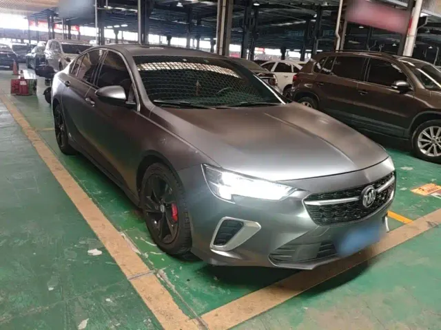 Buick Regal — Фото автомобиля 3
