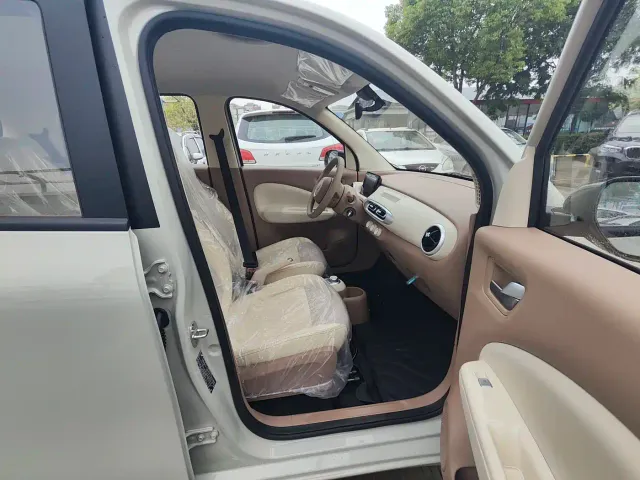 Wuling Hongguang Mini EV — Фото автомобиля 10