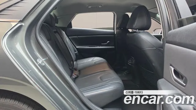 Hyundai Avante CN7 — Фото автомобиля 17