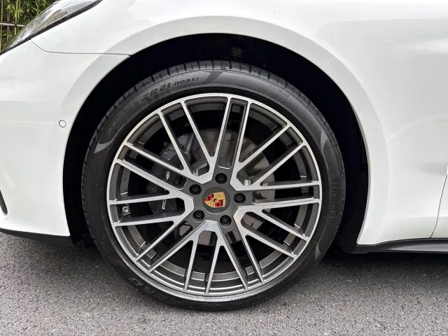 Porsche Panamera — Фото автомобиля 8