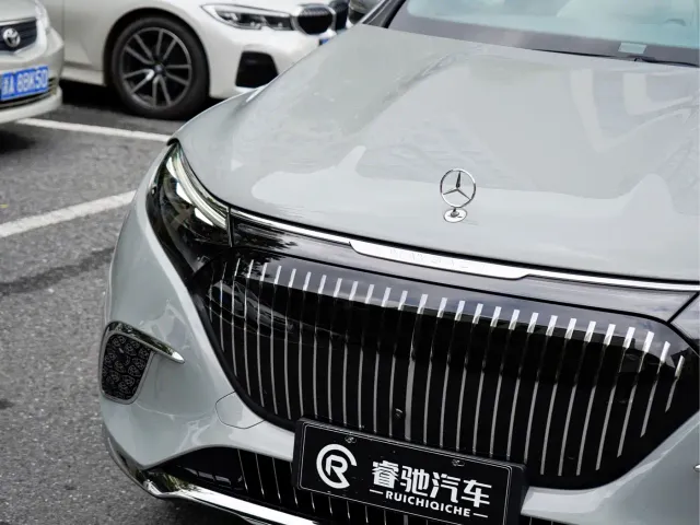 Mercedes-Benz Maybach EQS SUV — Фото автомобиля 9