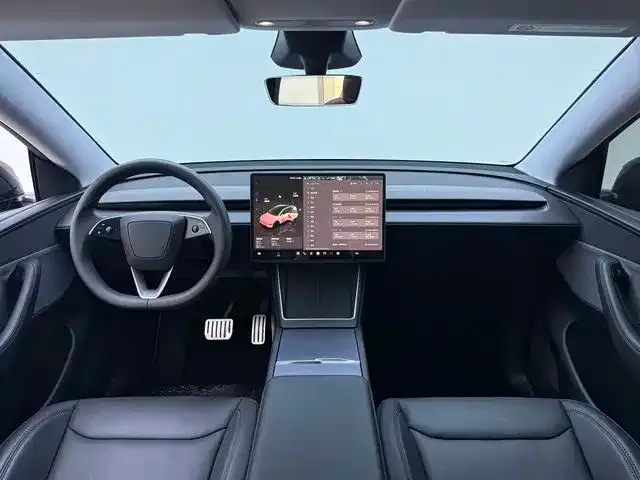 Tesla Model Y — Фото автомобиля 7