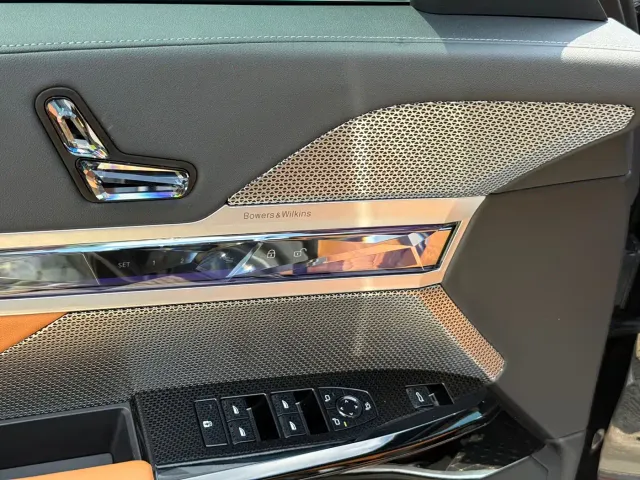 BMW 7 Series — Фото автомобиля 7
