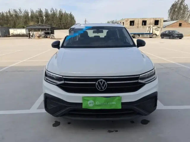 Volkswagen Tiguan L — Фото автомобиля 2