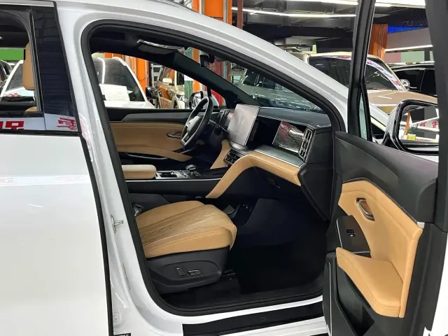 BYD Song L DM-i — Фото автомобиля 8