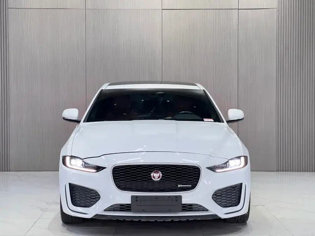 Jaguar XEL — Фото автомобиля 2