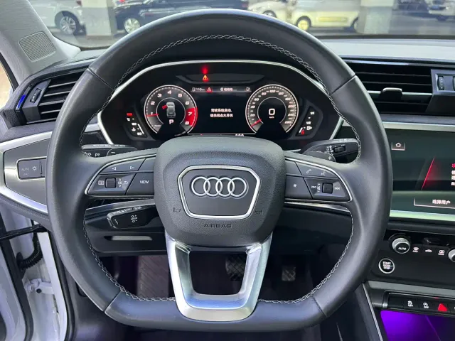 Audi Q3 — Фото автомобиля 7
