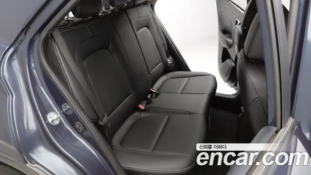 Hyundai Venue — Фото автомобиля 10