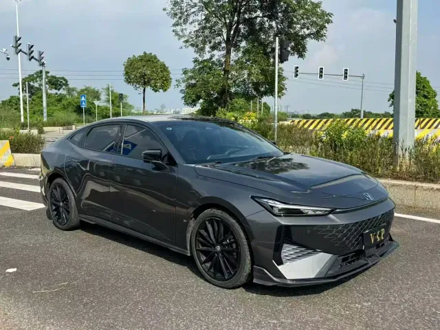 Фотография автомобиля — Changan UNI-V