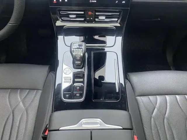 GAC Trumpchi M8 — Фото автомобиля 21