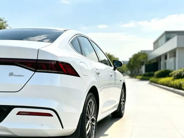 BYD Qin PLUS — Фото автомобиля 4