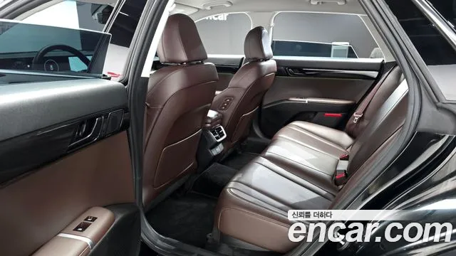 Hyundai Grandeur Grandeur (GN7) 2.5 Бензин 2WD — Фото автомобиля 11
