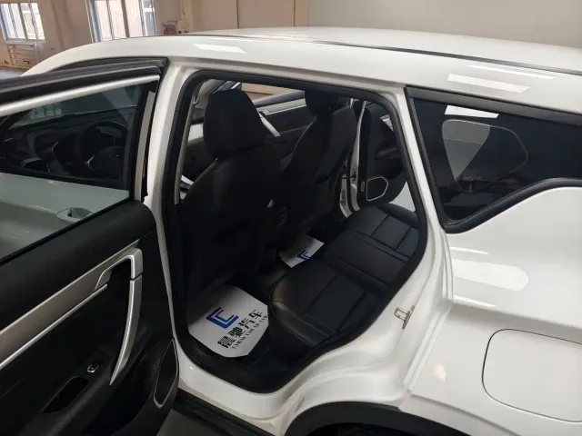 Geely Binyue — Фото автомобиля 16
