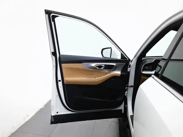 GAC Trumpchi GS8 — Фото автомобиля 8
