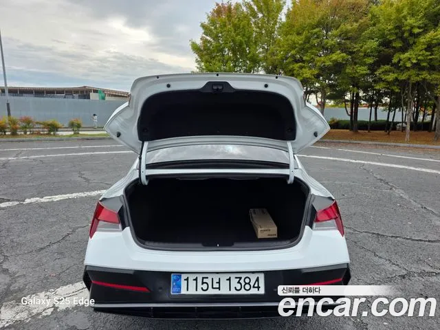 Hyundai Avante CN7 — Фото автомобиля 5