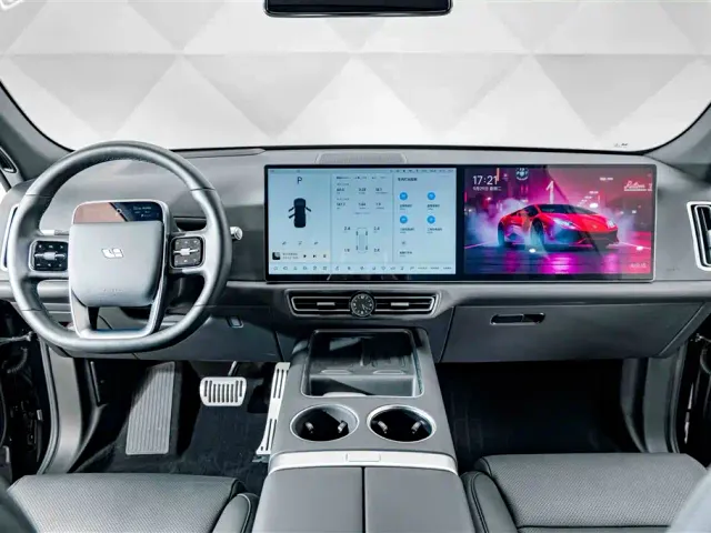Li Auto L7 — Фото автомобиля 13