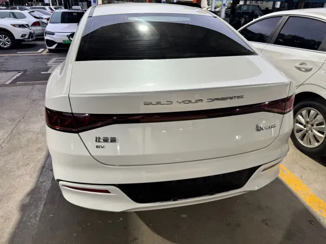BYD Qin PLUS — Фото автомобиля 8