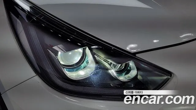 Kia Niro — Фото автомобиля 7