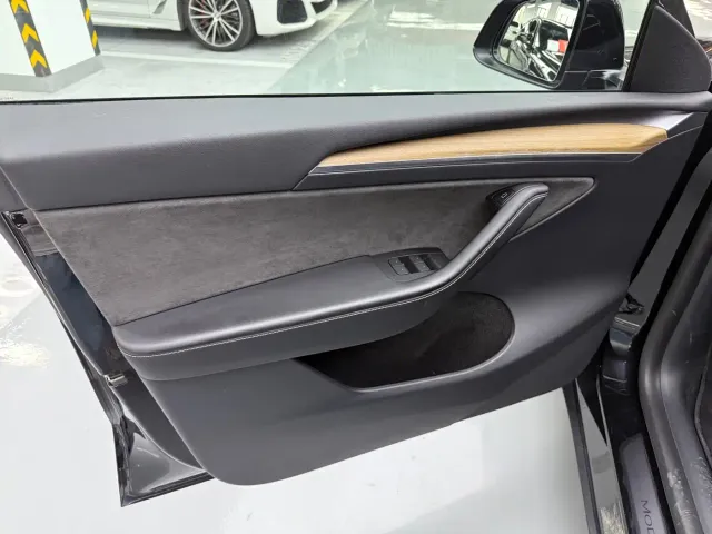 Tesla Model Y — Фото автомобиля 6