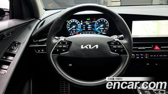 Kia Niro The All New Niro Signature — Фото автомобиля 15