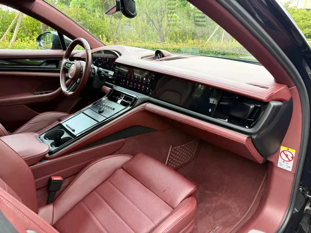Porsche Panamera — Фото автомобиля 16